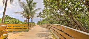 Riviera Beach Vacation Home w/ Pool: Walk to Beach