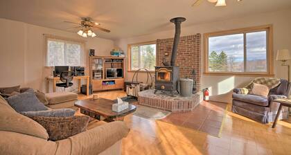 Private Hot Tub & Fireplace: Poconos Home!