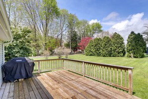 Terrace/patio - Charming Old Saybrook Home: Half-mi to Sand & Sea! (Old Saybrook)