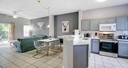 Kissimmee Escape ~ 10 Mi to Disney World!