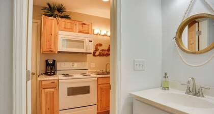 Wooded Gilbertsville Hideaway on Kentucky Lake!