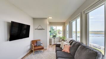 Cottage (3 Bedrooms) | Front of property