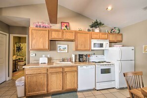 House (1 Bedroom) | Interior