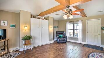 House (1 Bedroom) | Interior