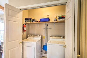 House (1 Bedroom) | Interior