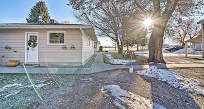 Rustic-chic Apartment w/ Gas Grill: 20 Mi to Msu!
