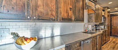 Apartment (1 Bedroom) | Private kitchen | Microwave, oven, stovetop, dishwasher