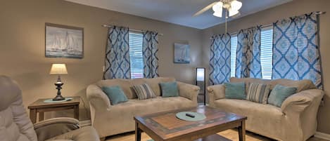 House (3 Bedrooms) | Interior