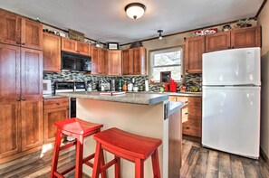 House (4 Bedrooms) | Interior - Brainerd Lakes Cabin on 2-acres w/ Dock & Fire Pit (Pequot Lakes)