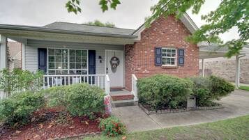 House (2 Bedrooms) | Front of property