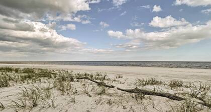 Charming Family Cottage Near Pass Christian Beach!