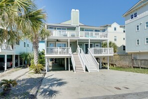 อพาร์ทเมนท์ (3 Bedrooms) | ด้านหน้าที่พัก