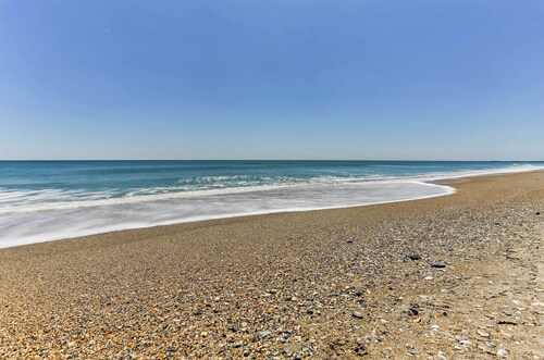 Condo w/ 2 Decks - Steps to Wrightsville Beach!