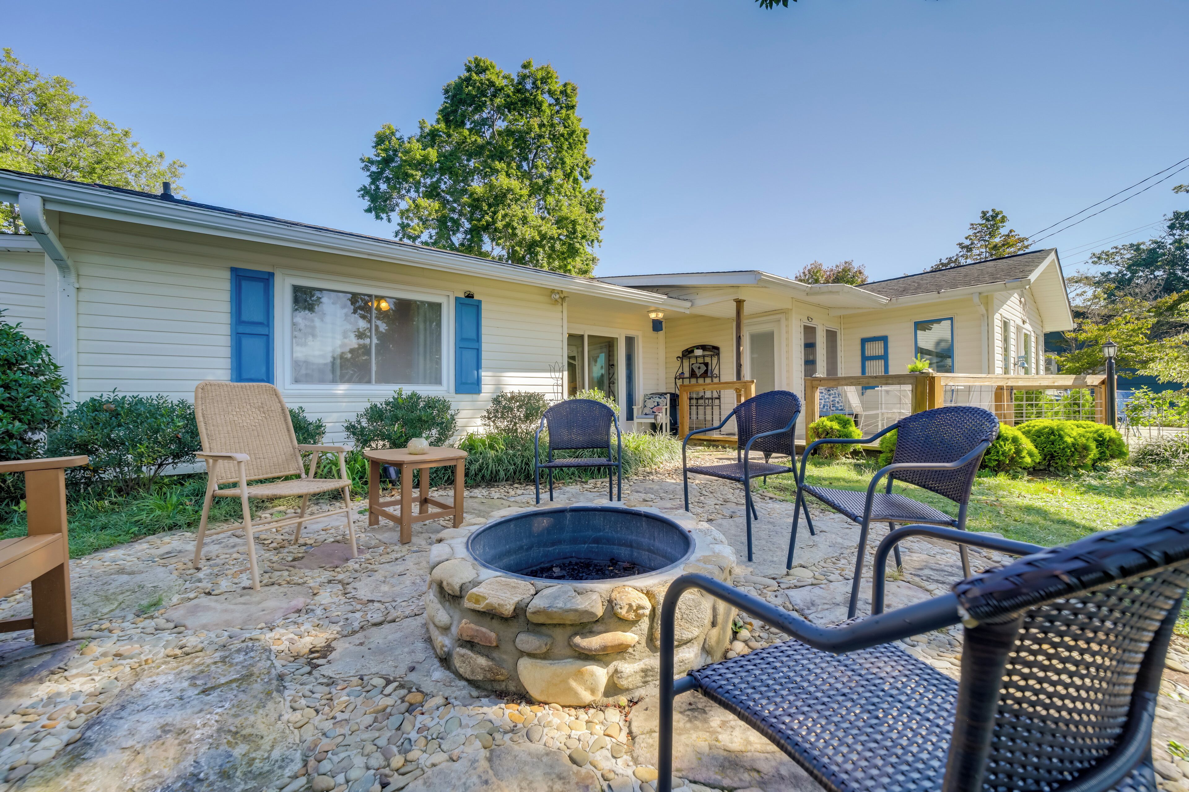 Apartment (2 Bedrooms) | Front of property