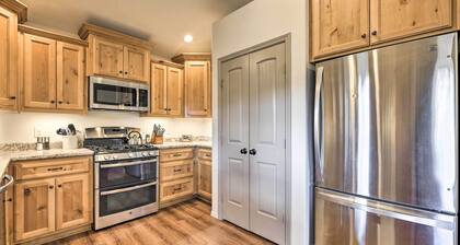 Cozy Designer Home w/ Gorgeous Mountain Views!