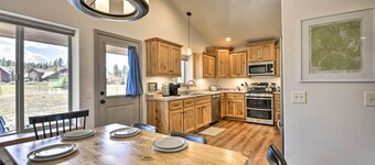 Cozy Designer Home w/ Gorgeous Mountain Views!