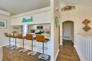   微波爐、烤箱、爐台、洗碗機