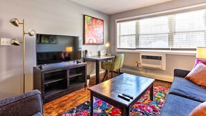 Unclassified image, 5 of 28, button - Bayonne Townhome 9 Mi to New York City! (Bayonne)