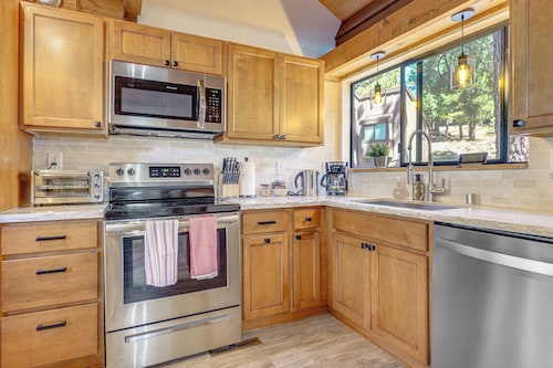 1 Mi to Northstar Skiing/snowboarding: Cozy Condo