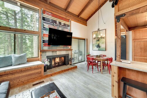 1 Mi to Northstar Skiing: Cozy Pet-friendly Condo!