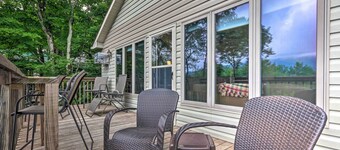 2 Mi to Ski Resort! Beech Mtn Cabin w/ Slope Views