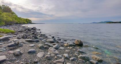 Waterfront Cottage - 17 Mi to Acadia Ntnl Pk!