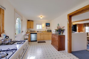 Cottage (4 Bedrooms) | Interior