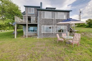 Cottage (4 Bedrooms) | Interior - Waterfront Cottage - 17 Mi to Acadia Ntnl Pk! (Ellsworth)