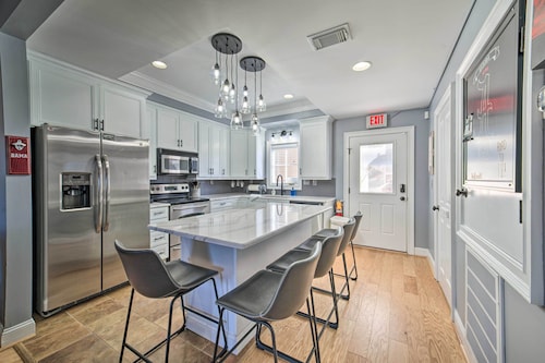 Modern Retreat ~ 1/2 Mi to Bryant-denny Stadium