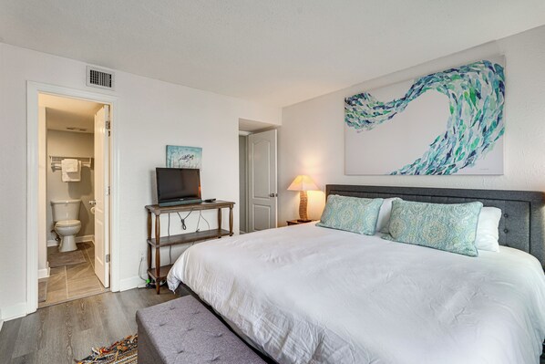 Apartment (2 Bedrooms) | Interior - Beach, Pool, Gulf-view Balconies! PCB Resort Condo (Panama City Beach)