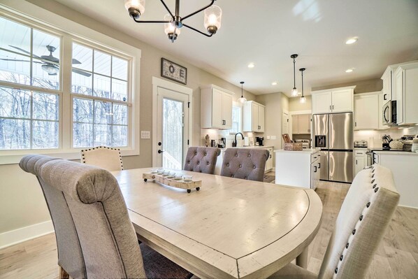 House (3 Bedrooms) | Interior