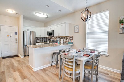 4 Mi to Ocean: Breezy Golf Condo in Myrtle Beach!