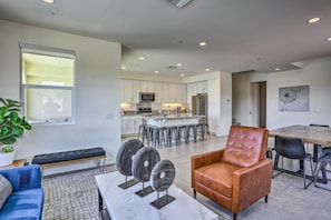 House (4 Bedrooms) | Interior - Serene Oasis - Lakeside Living: 6 Mi to Coachella! (Indio)