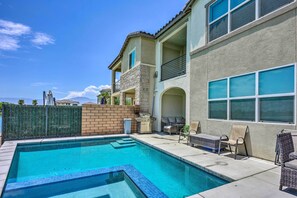 House (4 Bedrooms) | Interior - Serene Oasis - Lakeside Living: 6 Mi to Coachella! (Indio)