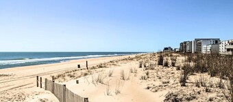 Steps to Ocean City Beach: Condo w/ Balcony