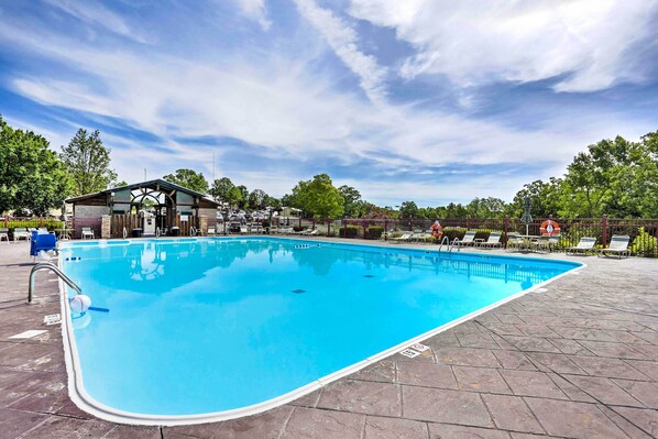 Utomhuspool