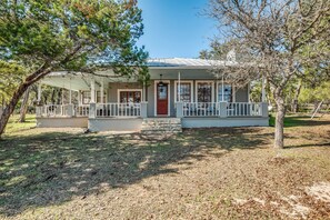 Interior - Serene Hill Country Wildlife Sanctuary w/ Porch (Boerne)
