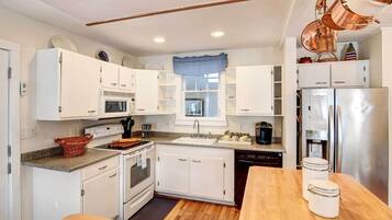 Cottage (3 Bedrooms) | Interior