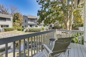 Apartment (3 Bedrooms) | Interior - Hilton Head Island Condo w/ Deck < 1 Mi to Beaches (Hilton Head Island)