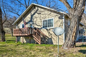 Cottage (3 Bedrooms) | Interior - Cottage With Fire Pit + Deck on The Klamath River! (Hornbrook)