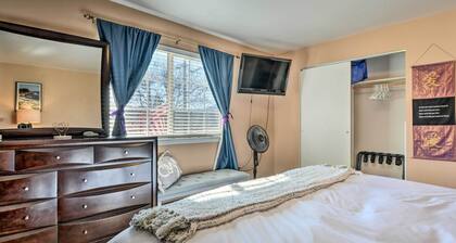 Cottage With Fire Pit + Deck on The Klamath River!