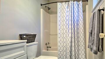 Cottage (3 Bedrooms) | Interior