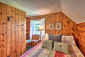 Cottage (3 Bedrooms) | Interior - Charming Pine Point Cottage - 2 Blocks to Ocean! (Scarborough)