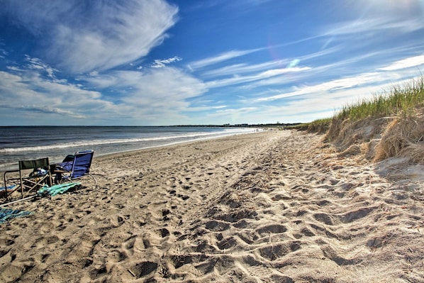 Cottage (3 Bedrooms) | Interior - Charming Pine Point Cottage - 2 Blocks to Ocean! (Scarborough)