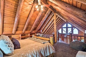 House (2 Bedrooms) | Interior - Private Eureka Springs Cabin w/ Beaver Lake Views! (Eureka Springs)