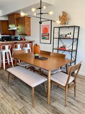 Dining - 3 Bedroom Rental Townhome With Osoyoos Lake Views! (Osoyoos)