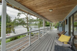 House (5 Bedrooms) | Interior - The Swedish Fish: Getaway on Lake Saint Clair! (Olympia)