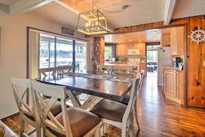 House (5 Bedrooms) | Interior