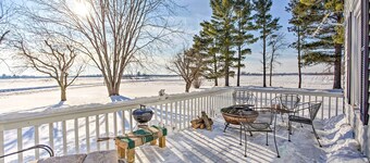 Quiet Farmhouse Retreat w/ Fire Pit - Pets Welcome