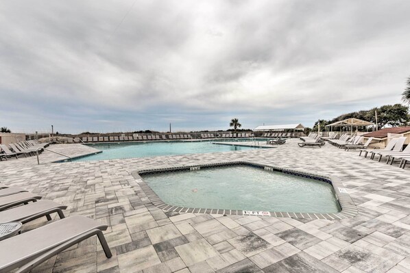 Interior - Relax by Pool & Walk to Beach: Hilton Head Condo! (Hilton Head Island)